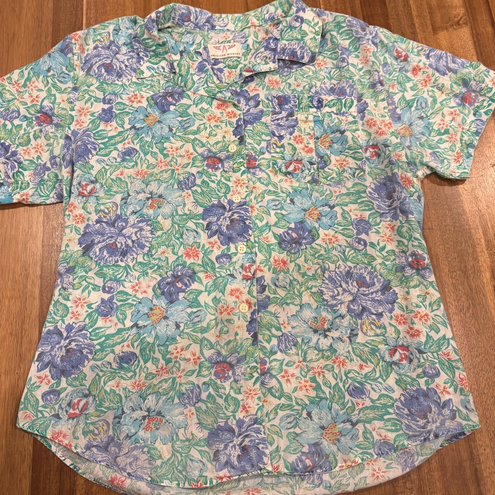 American Weekend Floral Button Up Shirt Short Sleeve Vintage Style